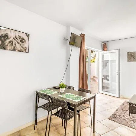 Apartment Flores3 *
